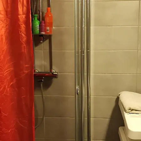 Kerrostalomajoitus *