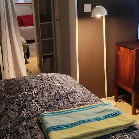 Kerrostalomajoitus Apartman *